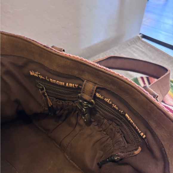 STS Ranchwear Striped Shoulder Bag - Burgundy and Tan - Picture 3 of 6